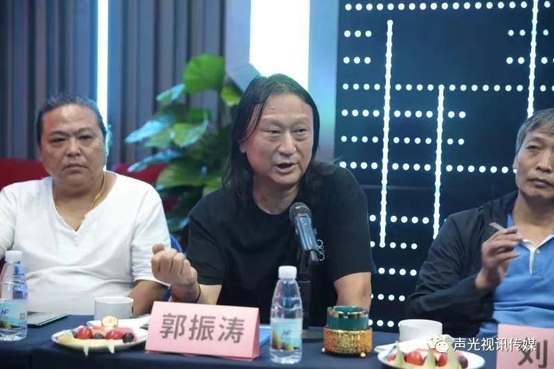 ZOBO董事長張新峰作為聲光視訊行業聯盟代表赴豫芒溫暖災區，傳遞愛心