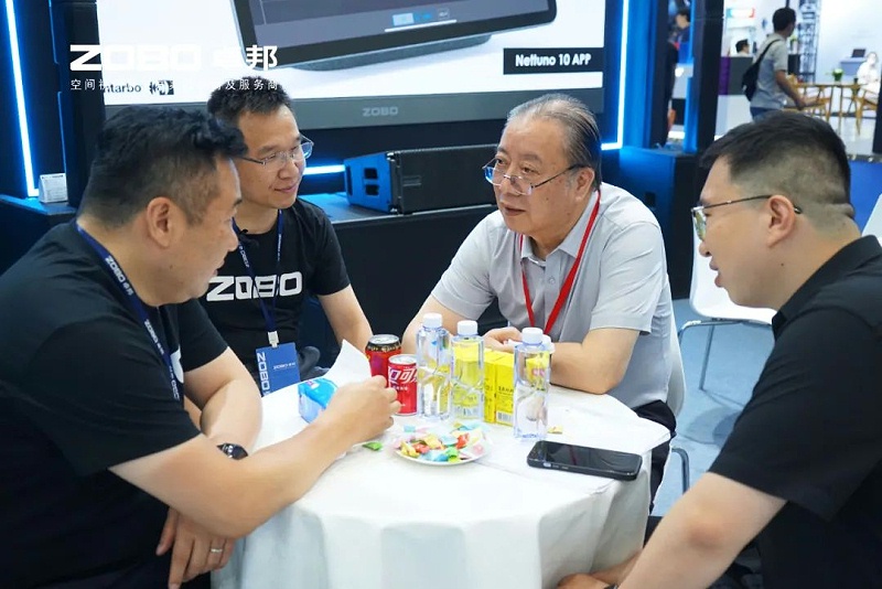 3人潮湧動，新品閃耀!ZOBO羞羞APP大全廣州展首日引爆行業焦點