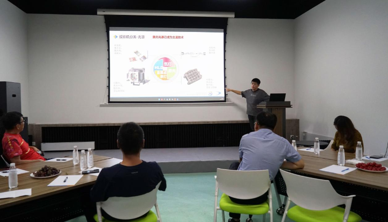 15走訪考察新會員，小組技術交流共謀發展丨ZOBO羞羞APP大全董事長張新峰以北京聲光視訊行業協會會長身份走訪交流