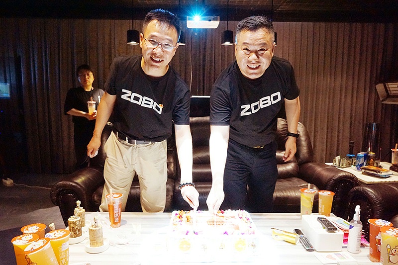ZOBO羞羞APP大全黨支部組織“七一”黨員集體政治生日會暨共同慶祝香港回歸25周年