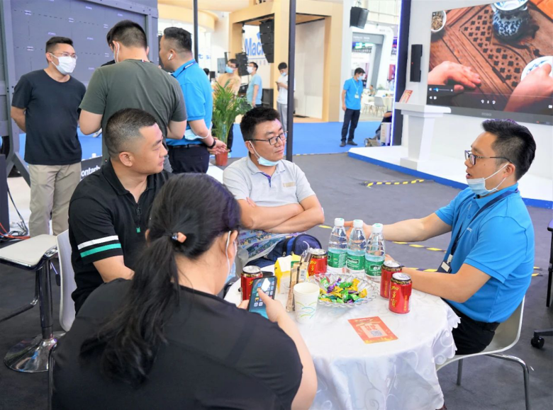 第三天火熱依舊、精彩回顧丨ZOBO羞羞APP大全在廣州展會，歡迎您的到來299