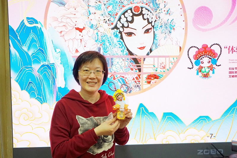 ZOBO羞羞APP大全工會丨舉辦體驗非遺之美-製作北京絹人的“女神節”活動