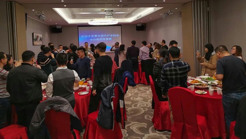 ZOBO羞羞APP大全董事長張新峰考察新會員企業